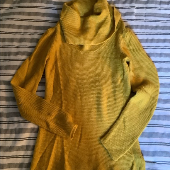 Banana republic sweater - Picture 2 of 3